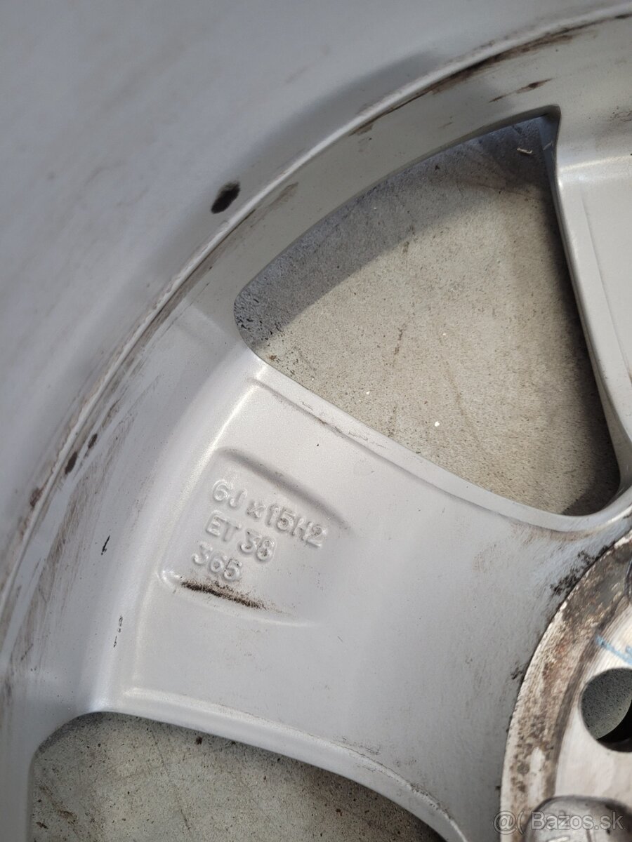 Predám originál ALU disk ŠKODA 6J x 15H2 ET38 - 2