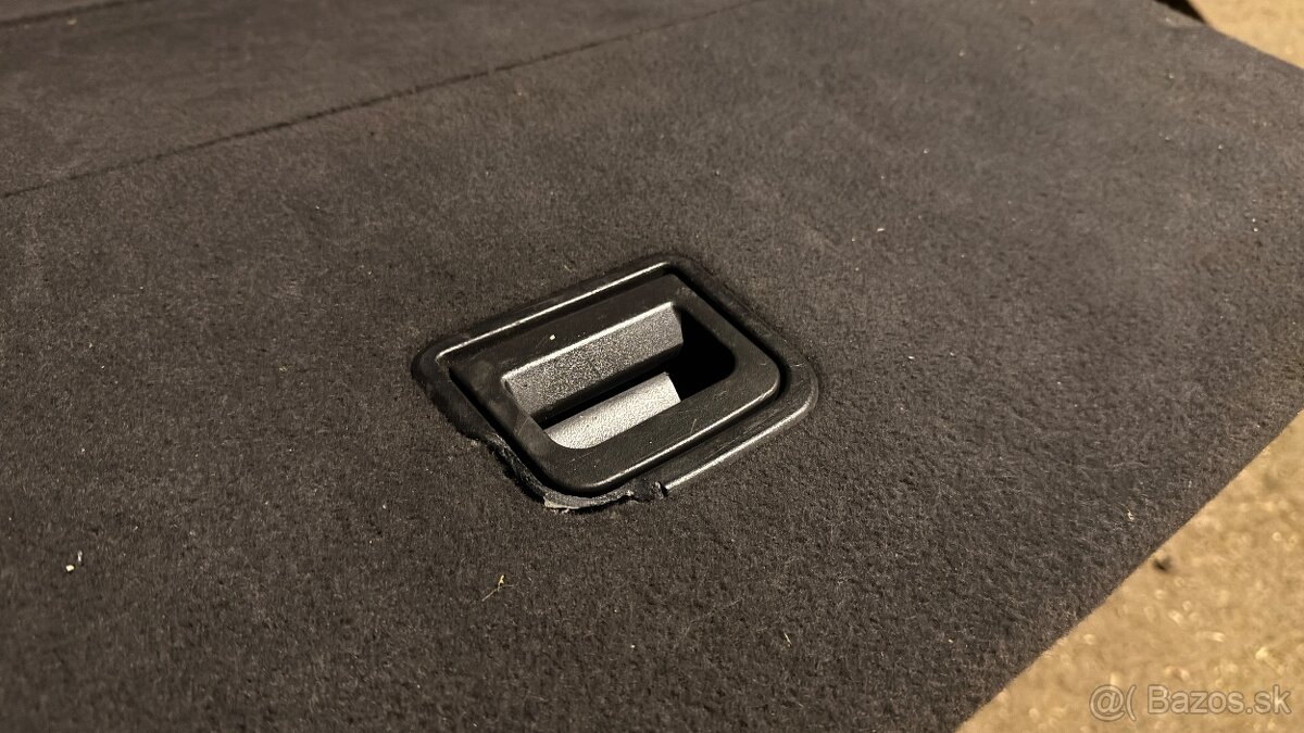 Audi A4 B7 Avant podlaha kufru - 2
