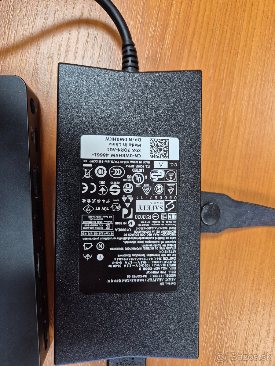 Dell Docking Station WD15 + 130W zdroj (USB-C) - 2