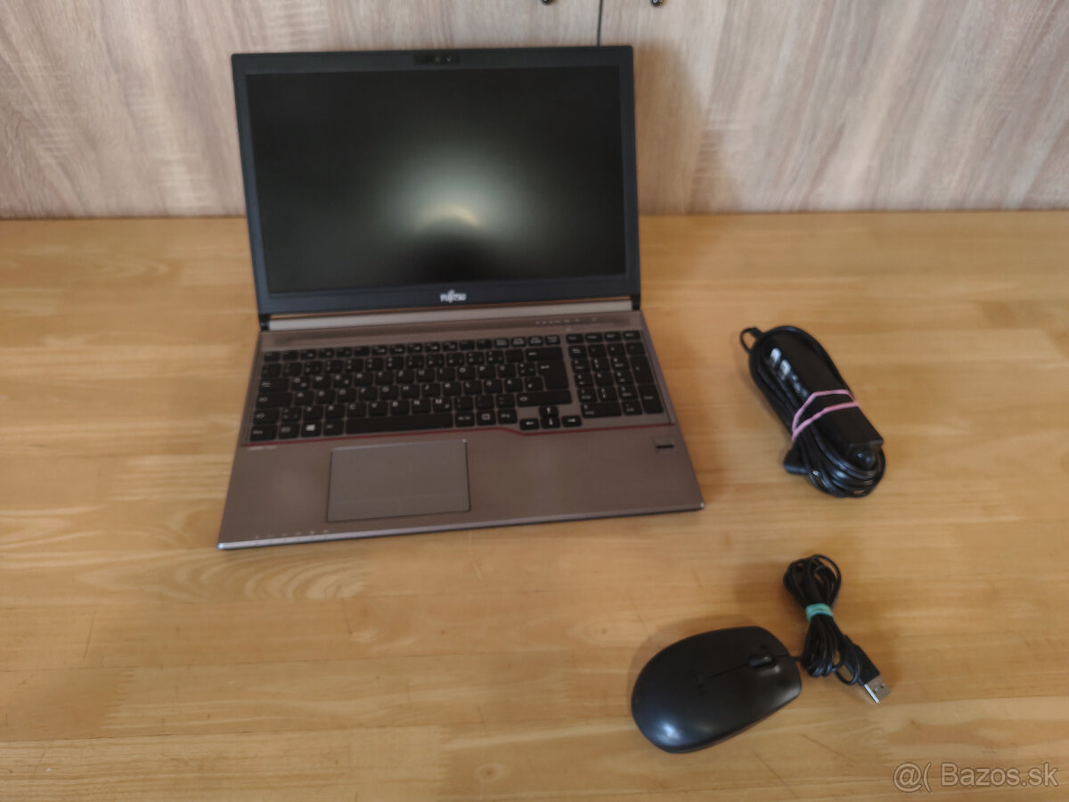 Notebook Fujitsu LifeBook E756 - 2
