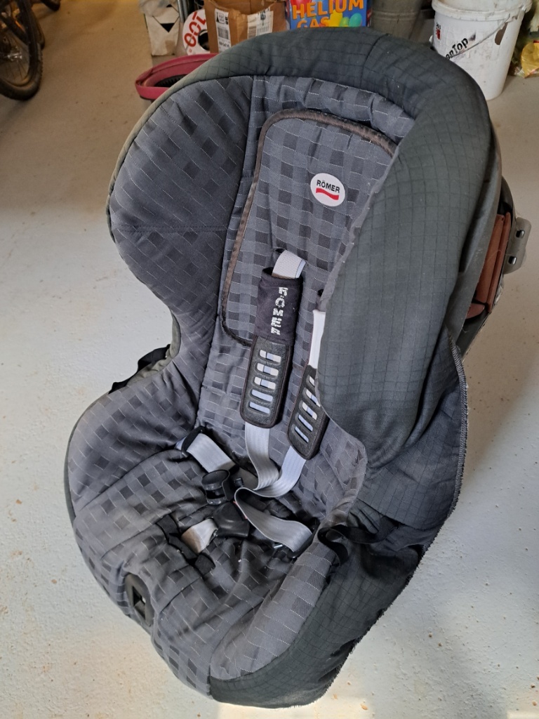 Darujem detskú sedačku Britax Romer - 2