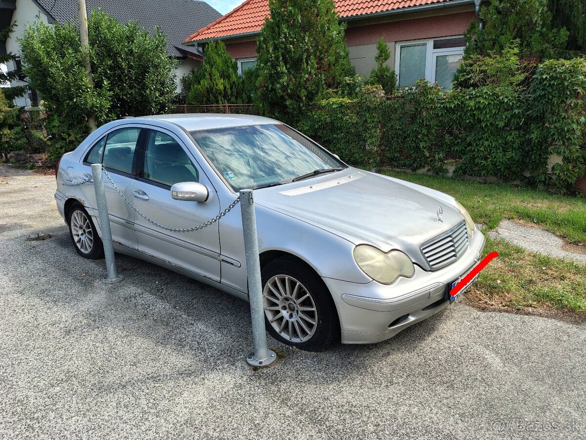 Mercedes C220cdi,manuál 6kvalt - 2