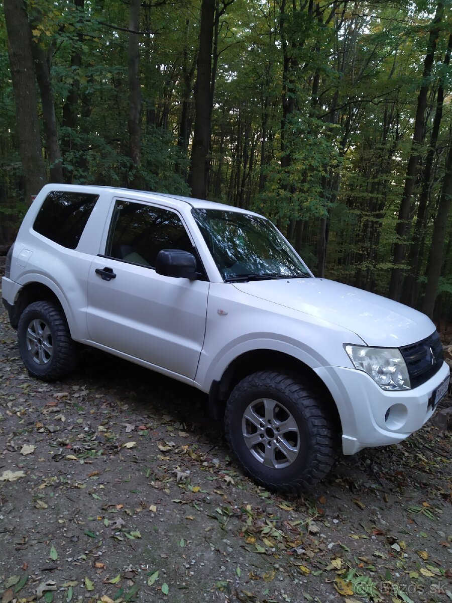 Mitsubishi pajero 3.2d 2013 - 2