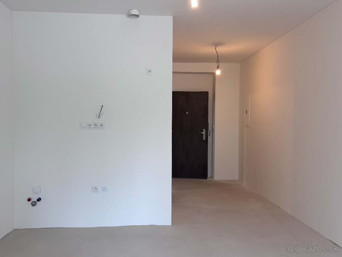 Garsónka, sídlisko KVP, Trieda KVP, Košice - 2
