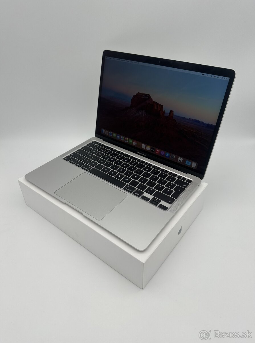 MacBook Air 13" M1 8/512GB Silver + ZÁRUKA - 2