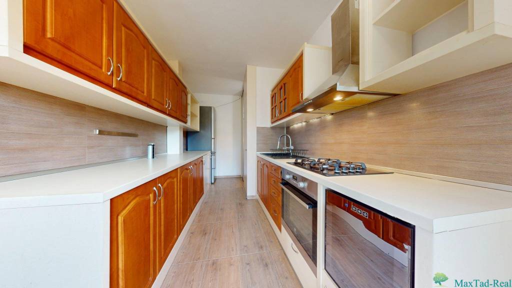 Pohodový 4-izbák v centre Trebišova – ideálny pre rodinu aj - 2