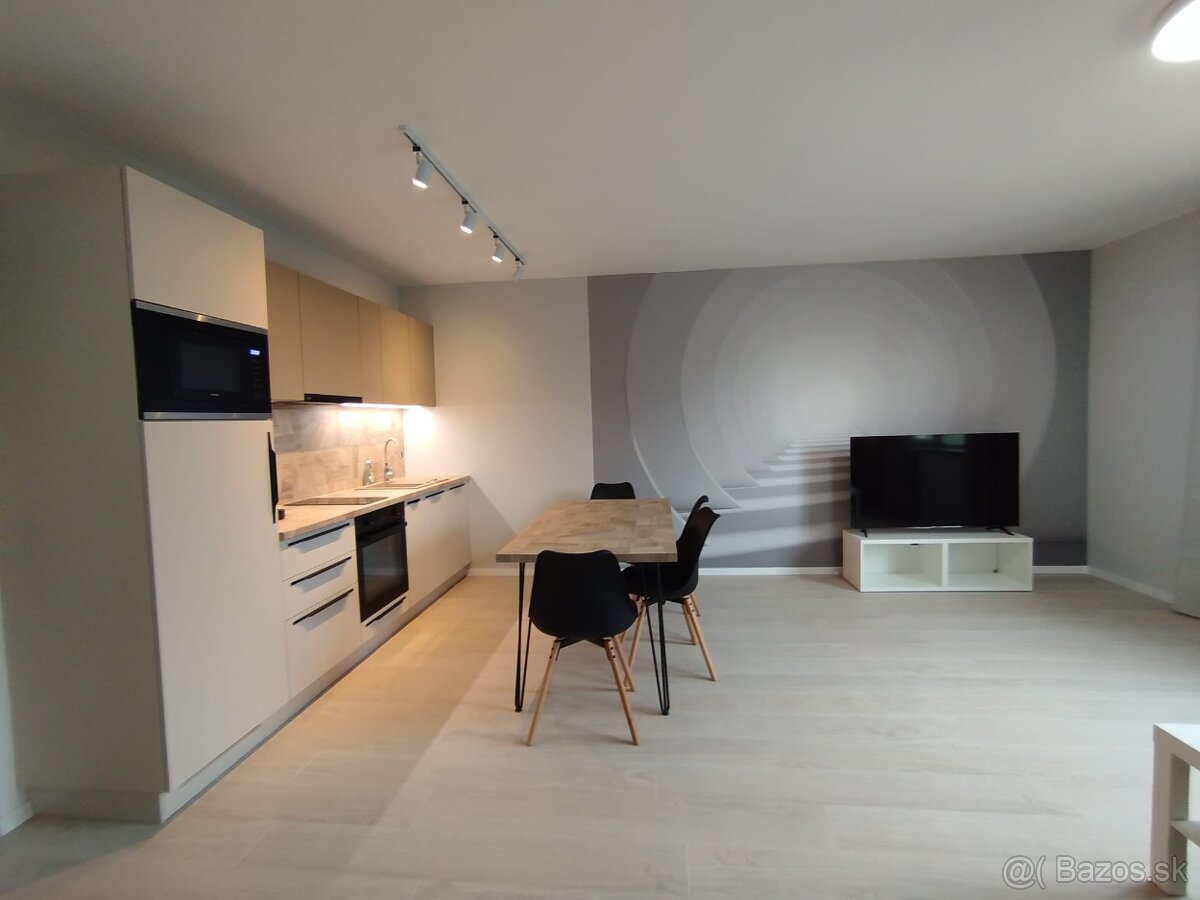 2 izbový plne zariadený byt s parkovaním, Šamorín - 2