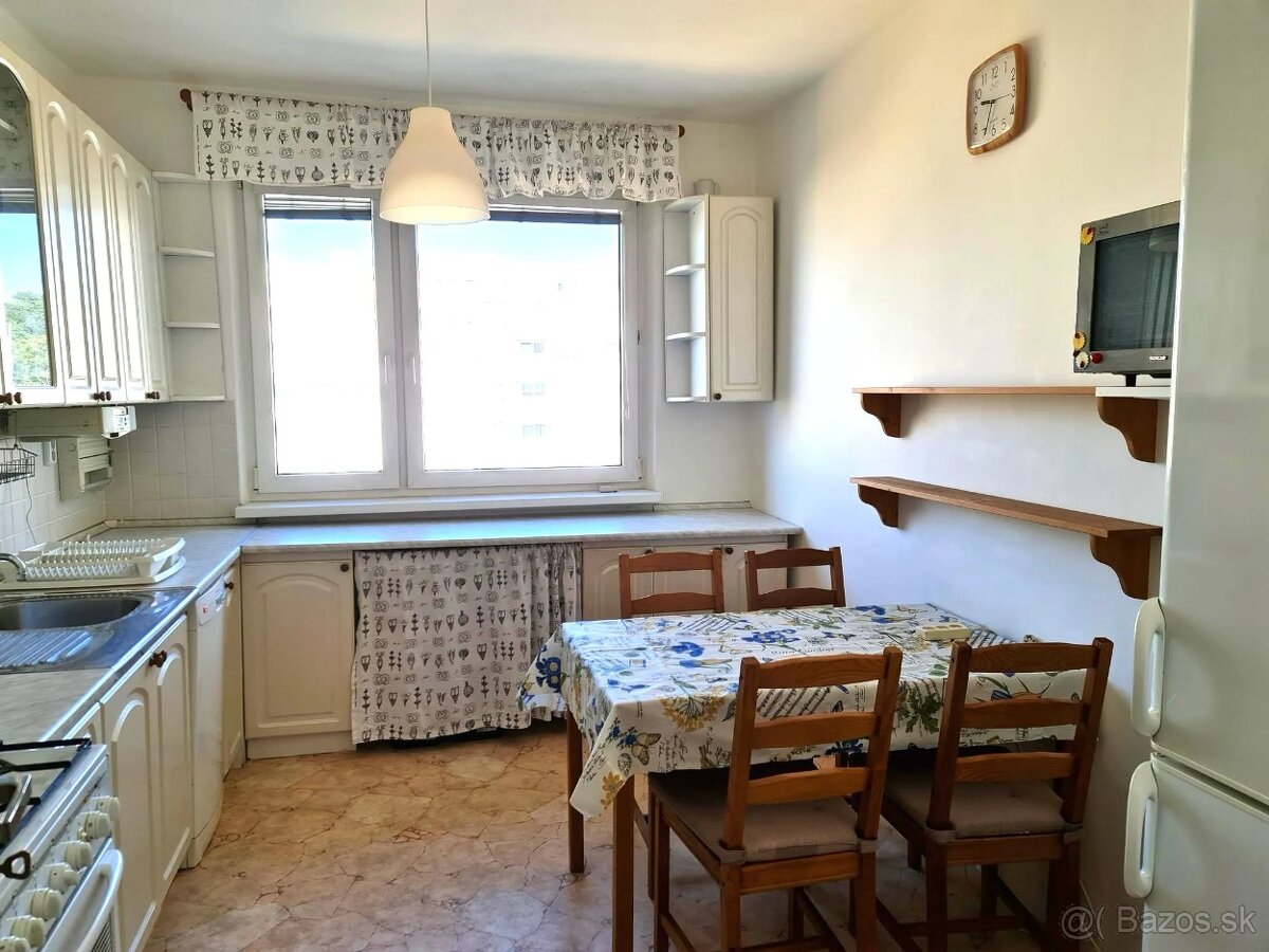 Realitný kancelária REALADR s.r.o. - 2