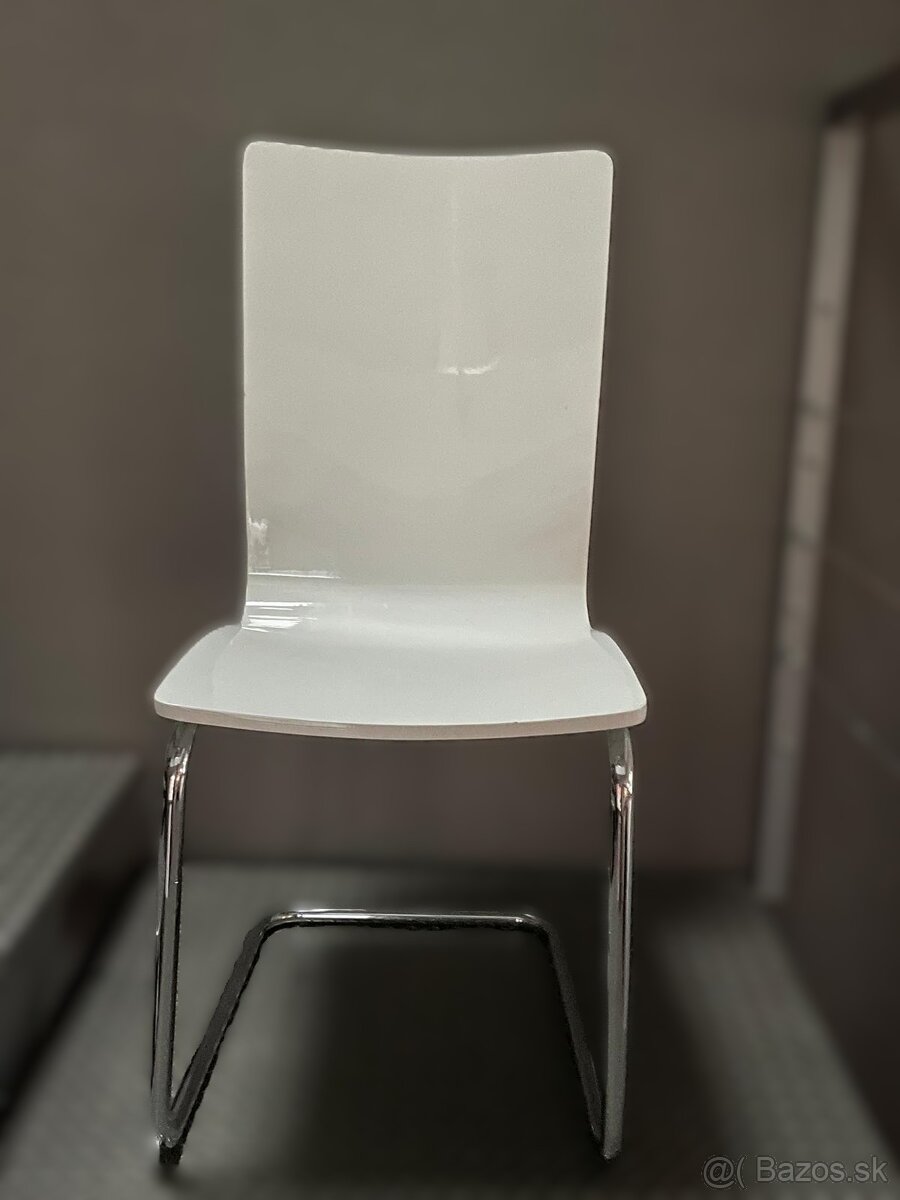 Kuchynské stoličky biele - 2