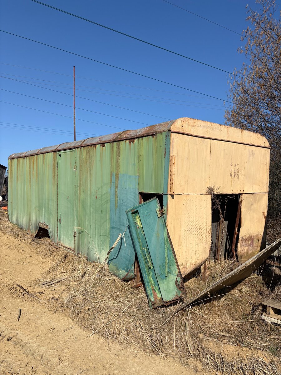 Stavebná búda, nadstavba na auto - 2