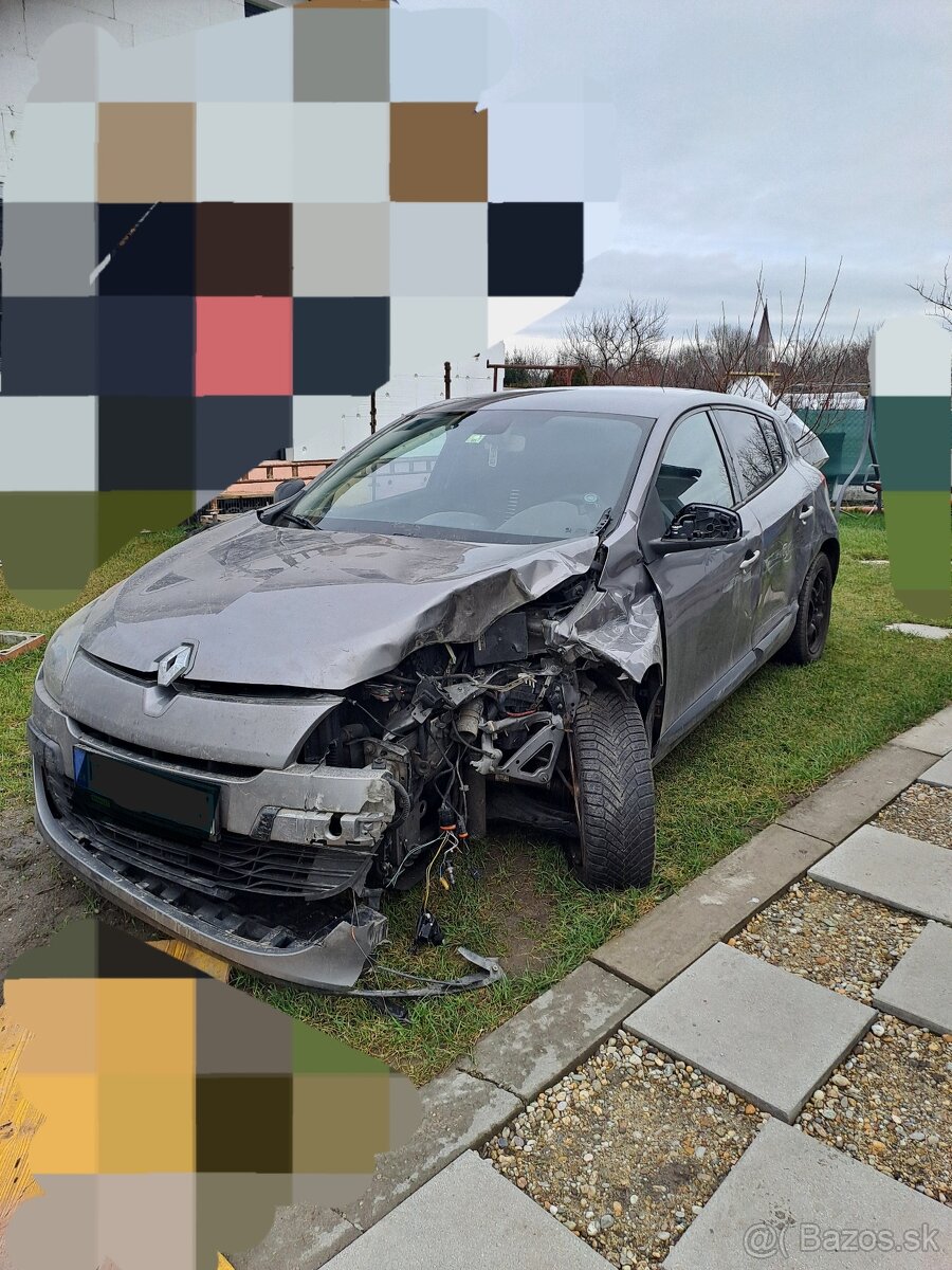Renault Megane -havarované - 2