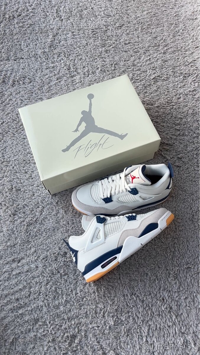 Air Jordan 4 SB Navy - 2