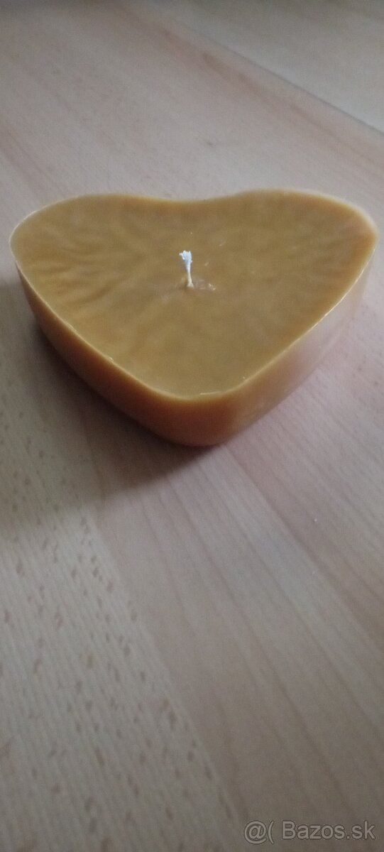 Sviečka zo včelieho vosku (ručná výroba, srdce) - 2