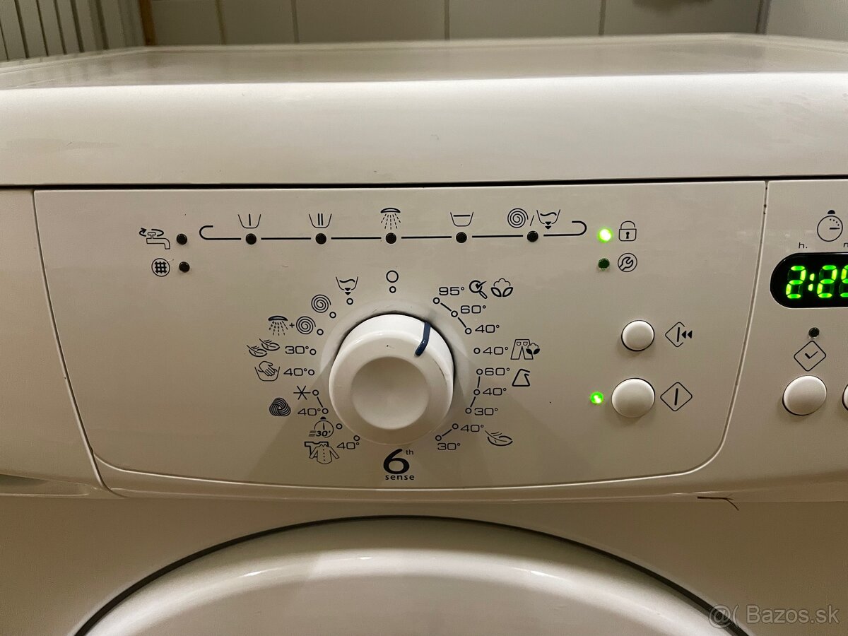 Práčka Whirlpool - 2