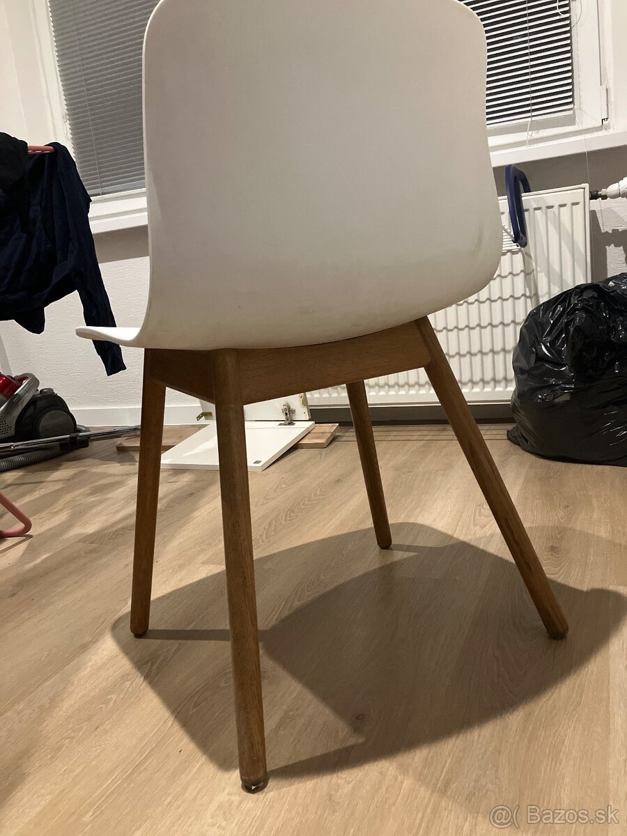 Biela stolička - 2