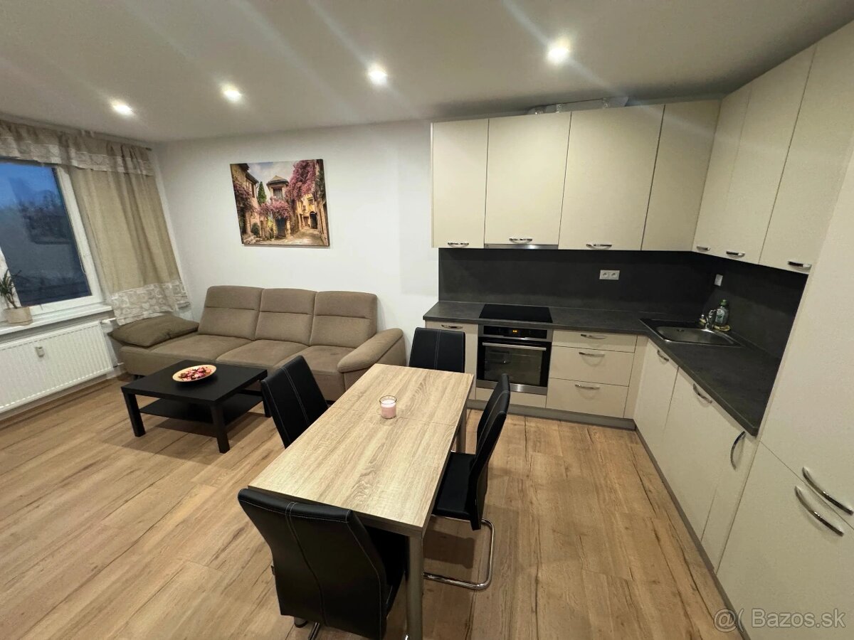 Realitný kancelária REALADR s.r.o. - 2