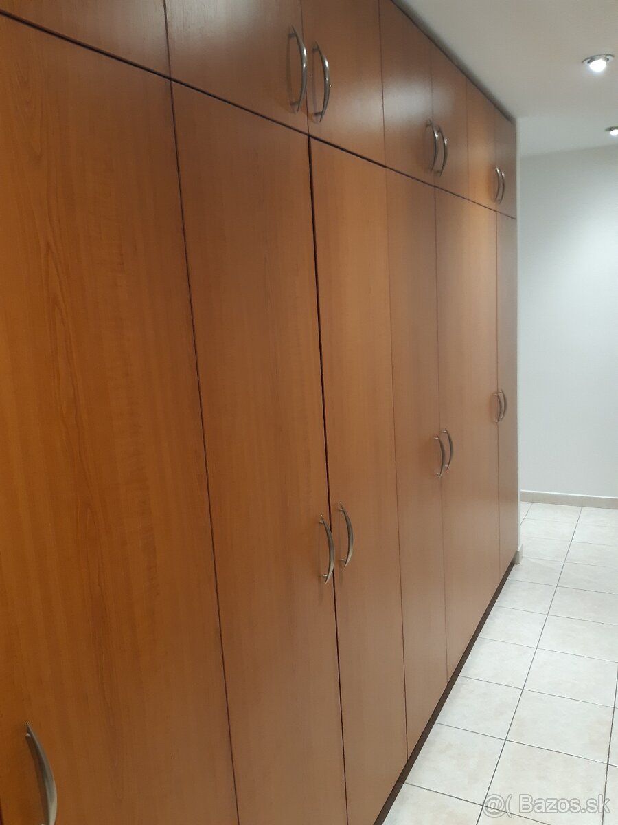 Satnikove skrine - 2