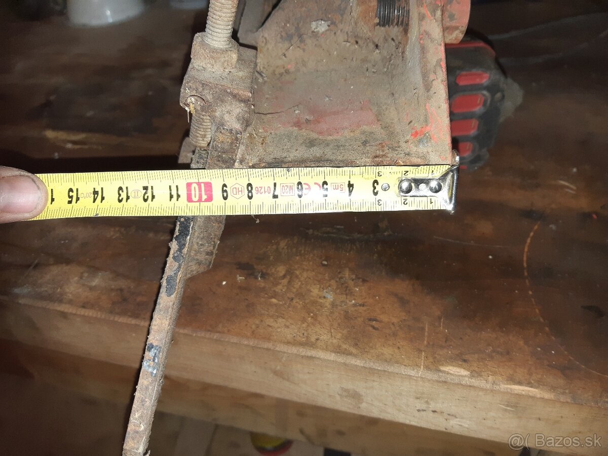 Predám nôž aj s držiakom na rezačku - 2