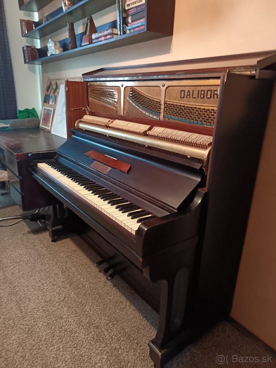 Klavír - pianino DALIBOR - 2