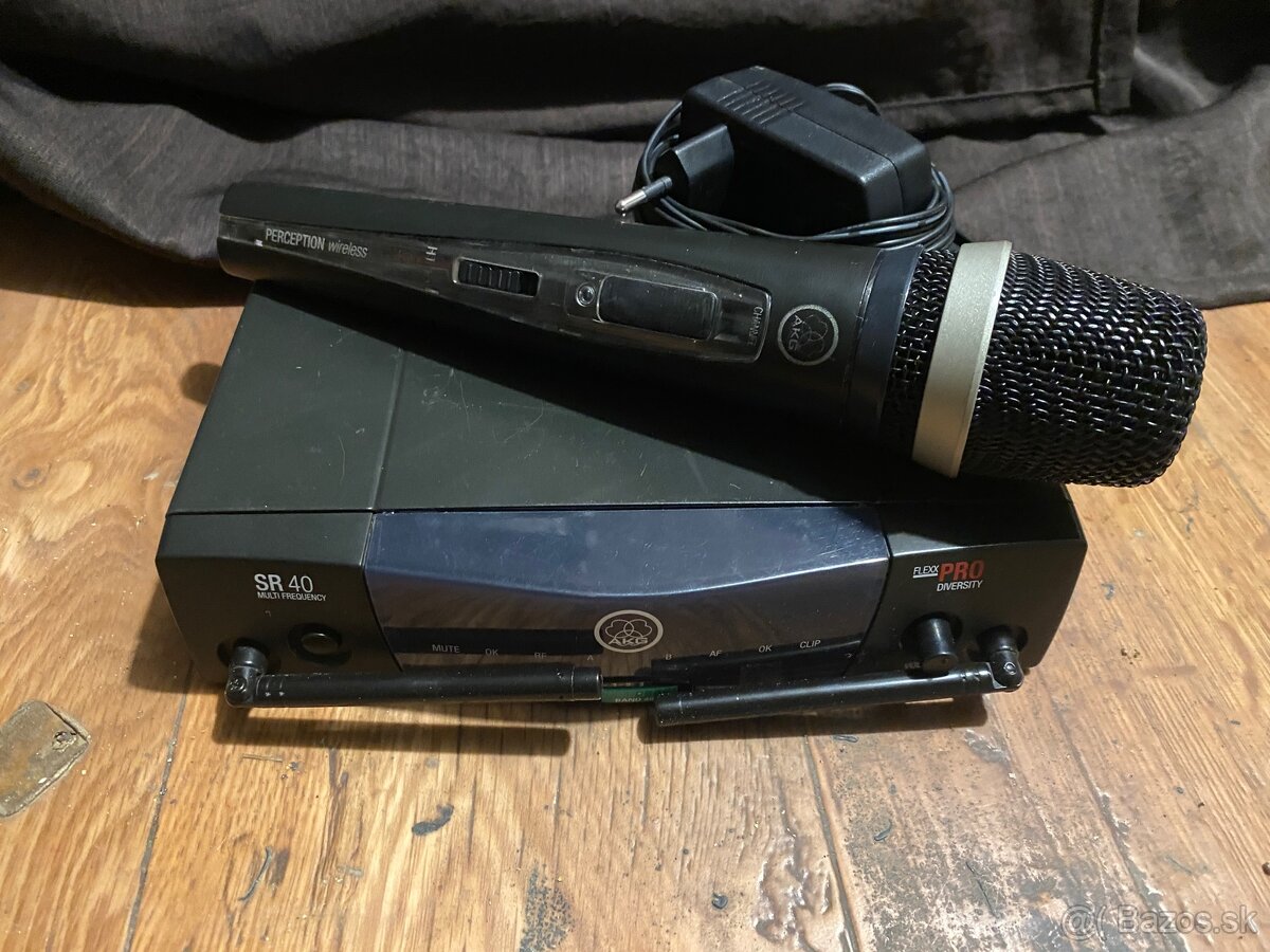 Predam bezdrotove mikrofony AKG - 2