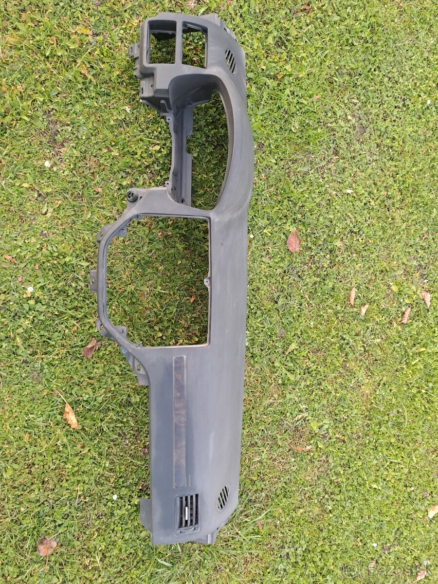 Palubovka Ford C max - 2