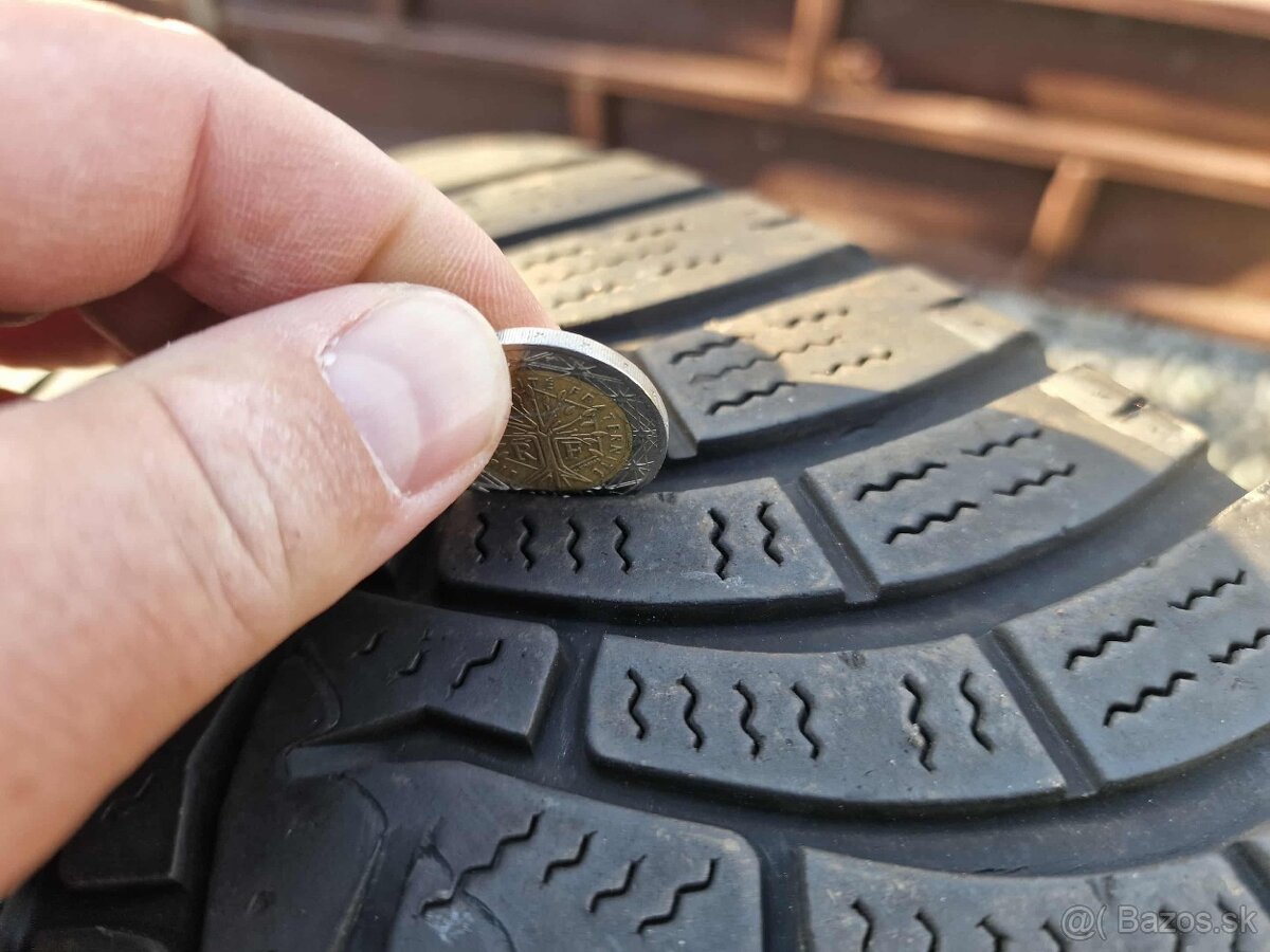 Zimné pneu 235/55 R18 - 2