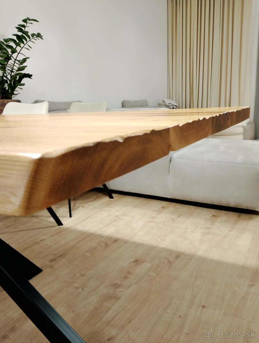 Dubový masívny jedálenský stôl - 2