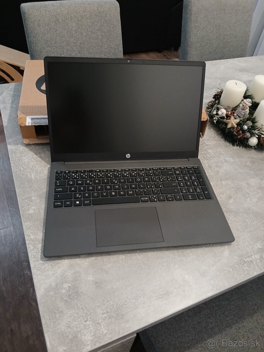 HP 255 G10 - 2