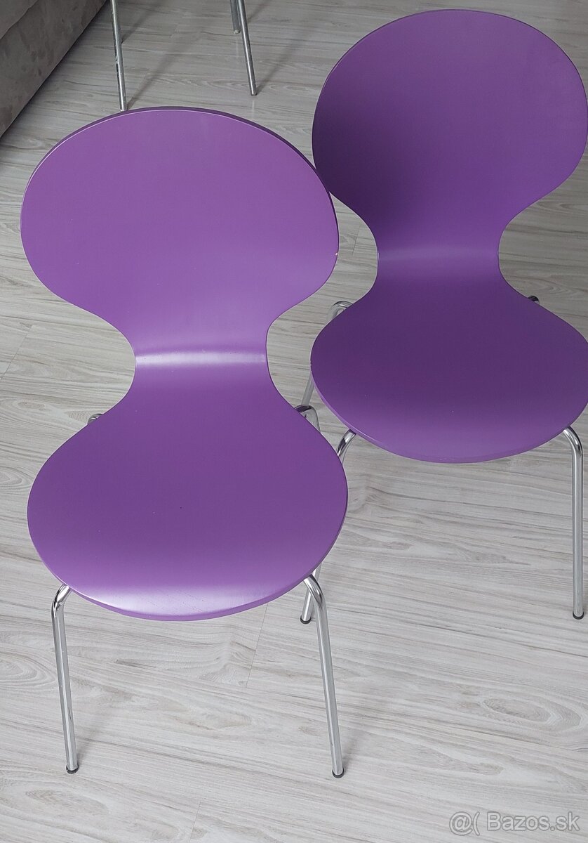 Fialové stoličky - 2