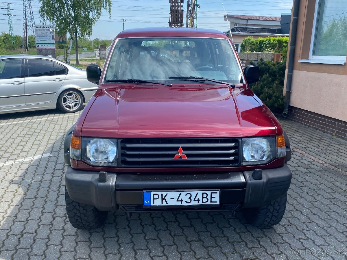 MITSUBISHI PAJERO 2,5 TD - 2