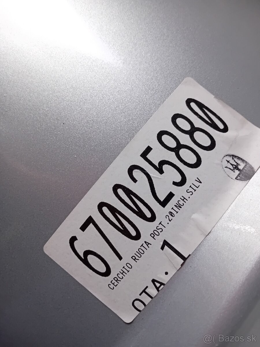 1x nové koleso Maserati - 2