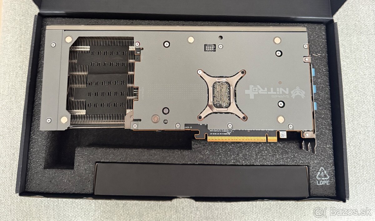 Sapphire NITRO+ Radeon RX 9070 GAMING OC 16GB - 2