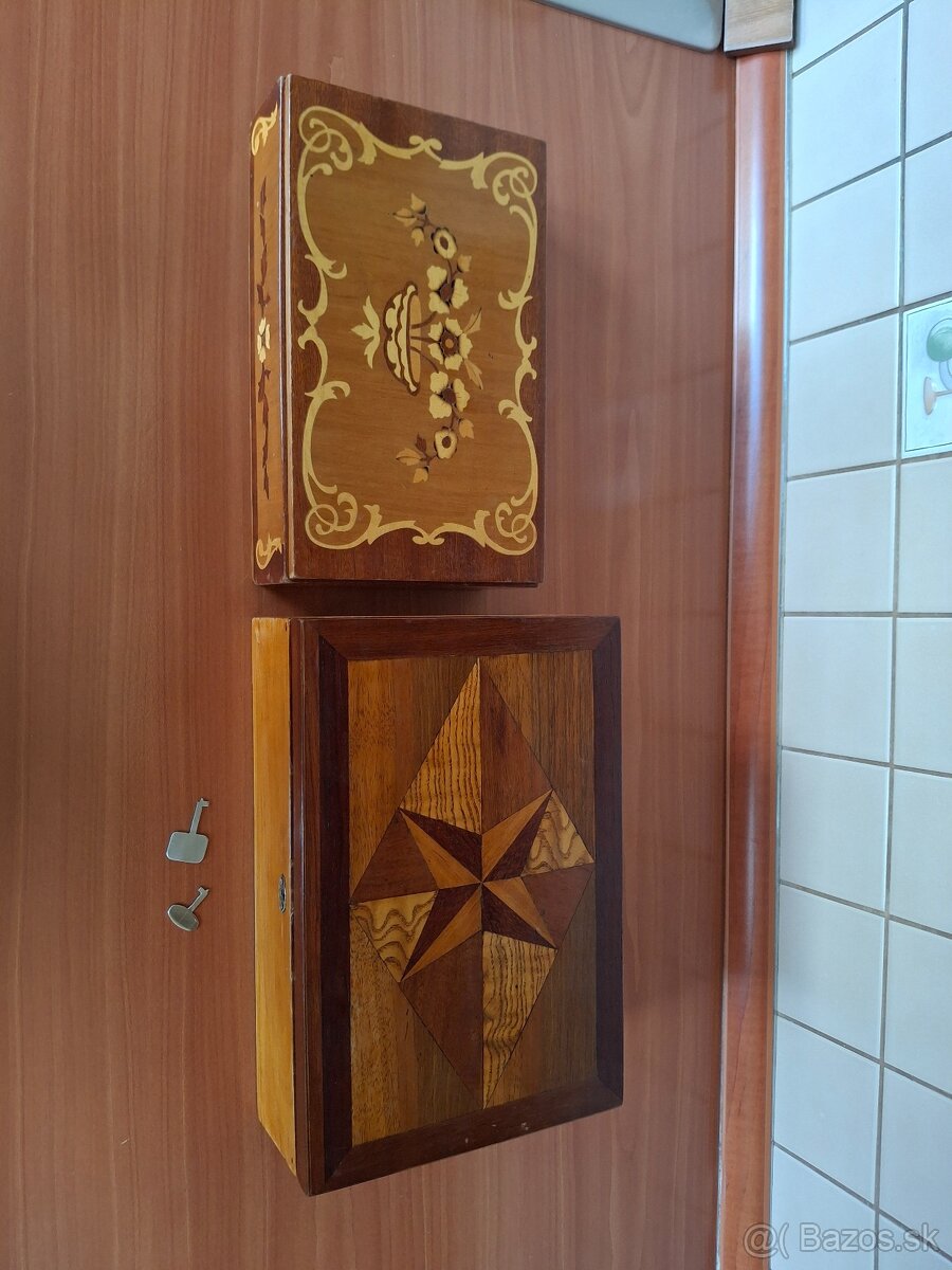 Sperkovnica intarzia - 2