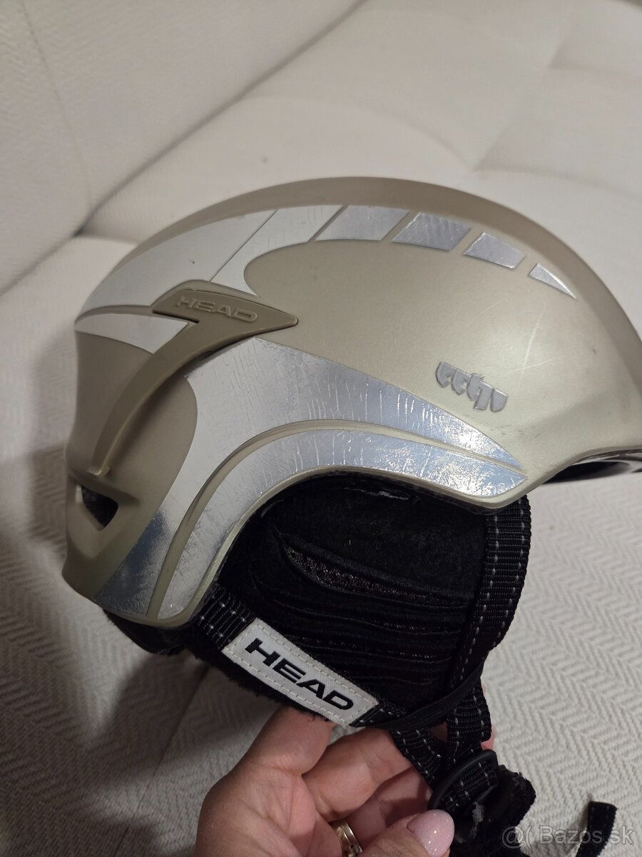 Damska a panska prilba - 2