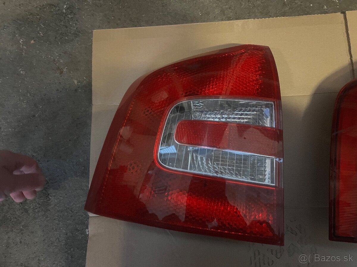 Skoda Octavia 2 combi zadne svetla - 2