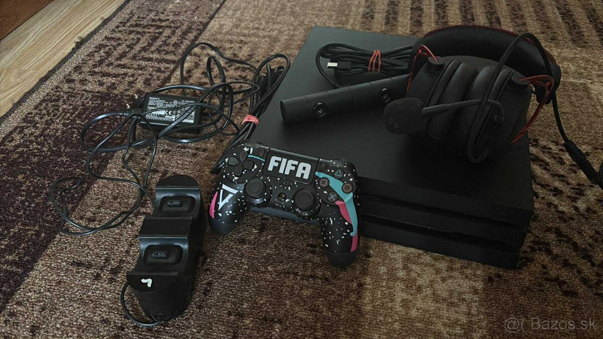PREDÁM PS 4 PRO AJ S PRÍSLUŠENSTVOM - 2