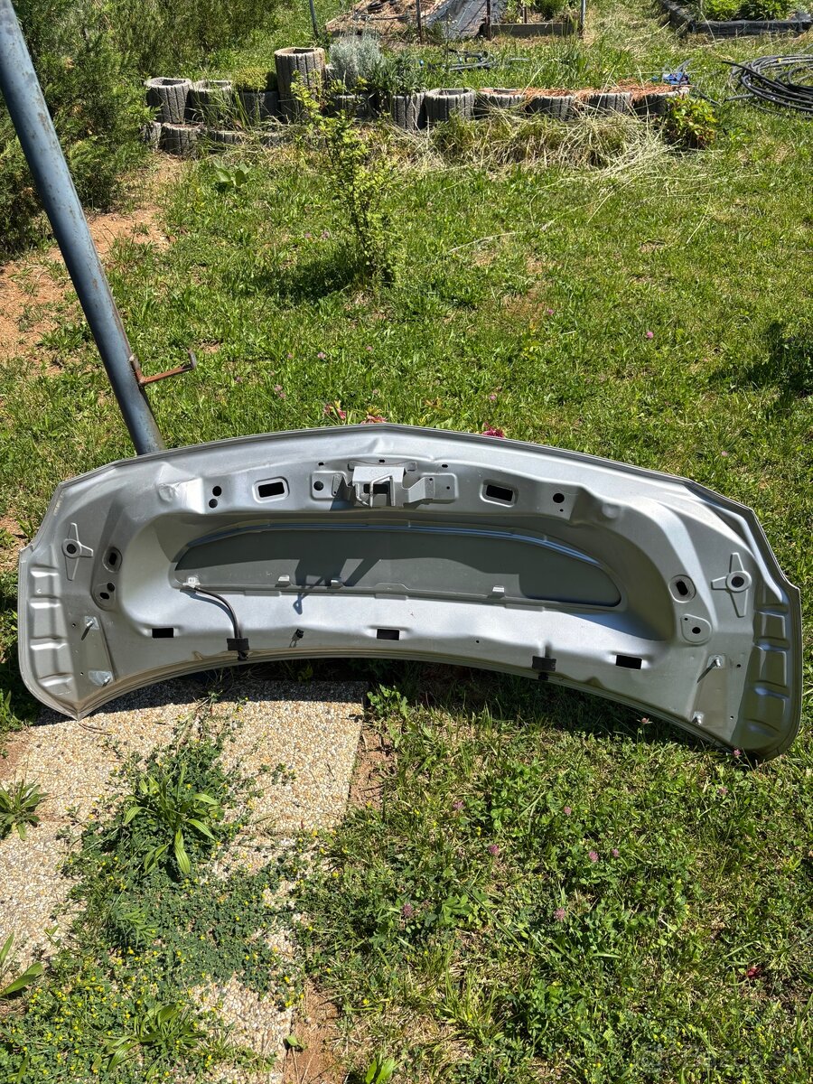 Predná kapota MB citan 2017 - 2