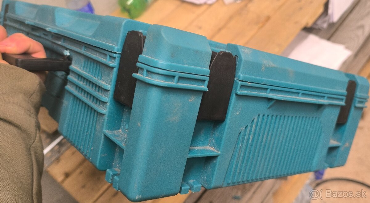 Kúpim kufor od hitmana - 2