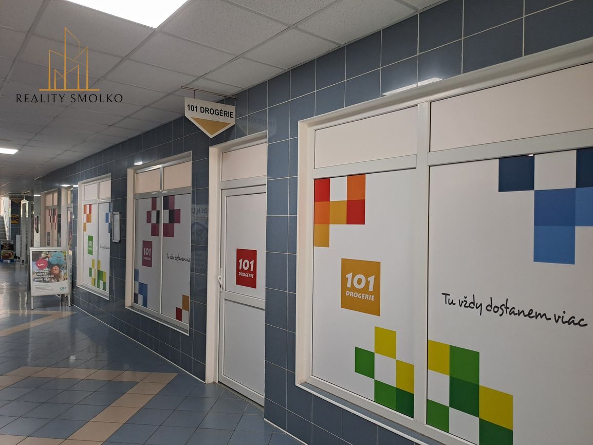 Na prenájom obchodný priestor v centre mesta Humenné. - 2