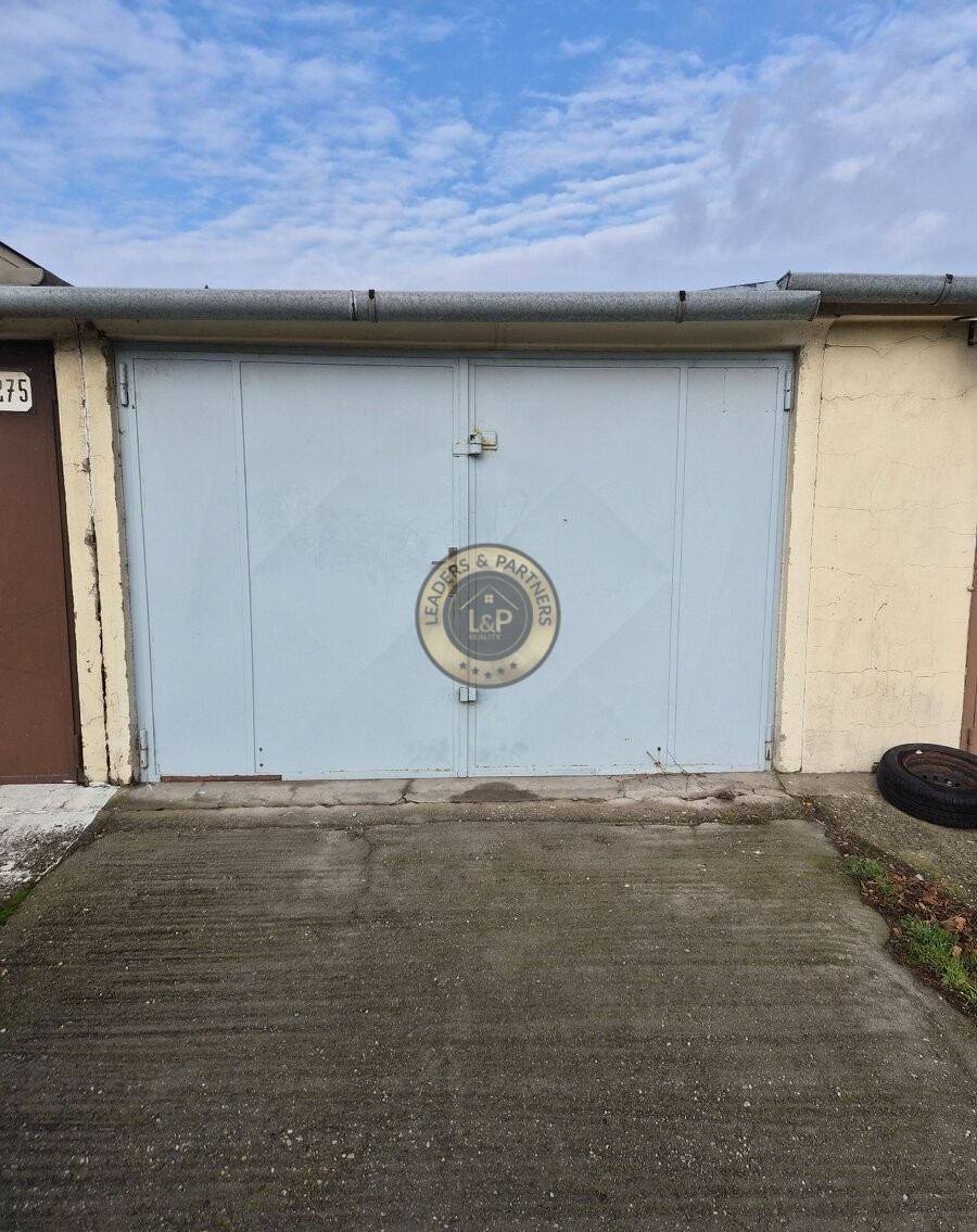 Na predaj garáž s pozemkom v Seredi na ulici Vonkajší rad - 2