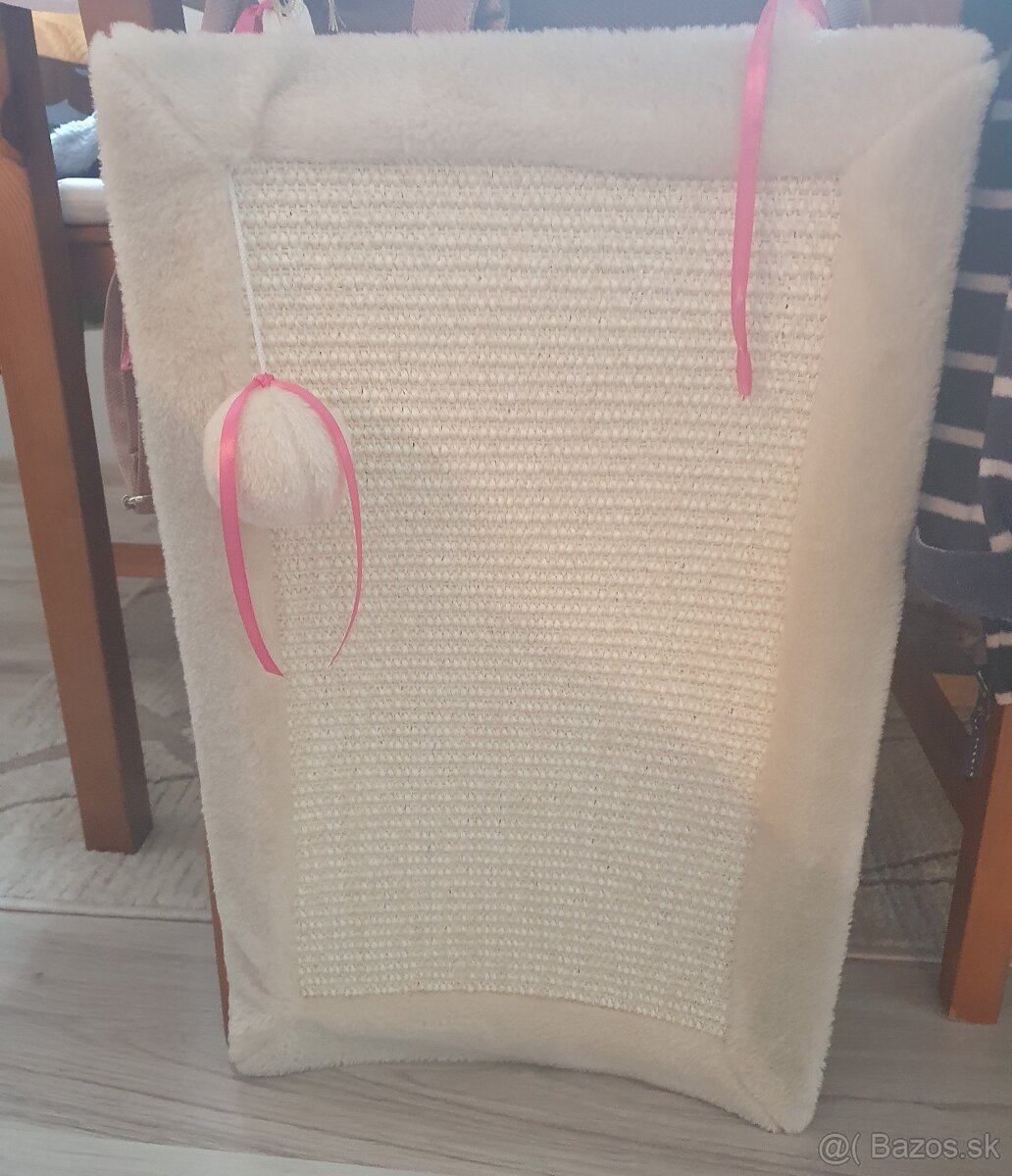 Kukana,pelech,skrabadlo. - 2