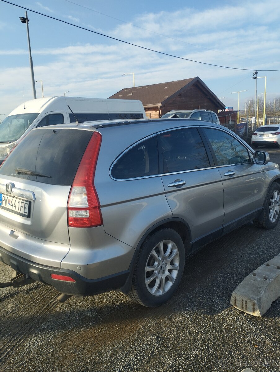 Predám auto Honda CRV vo veľmi dobrom stave - 2