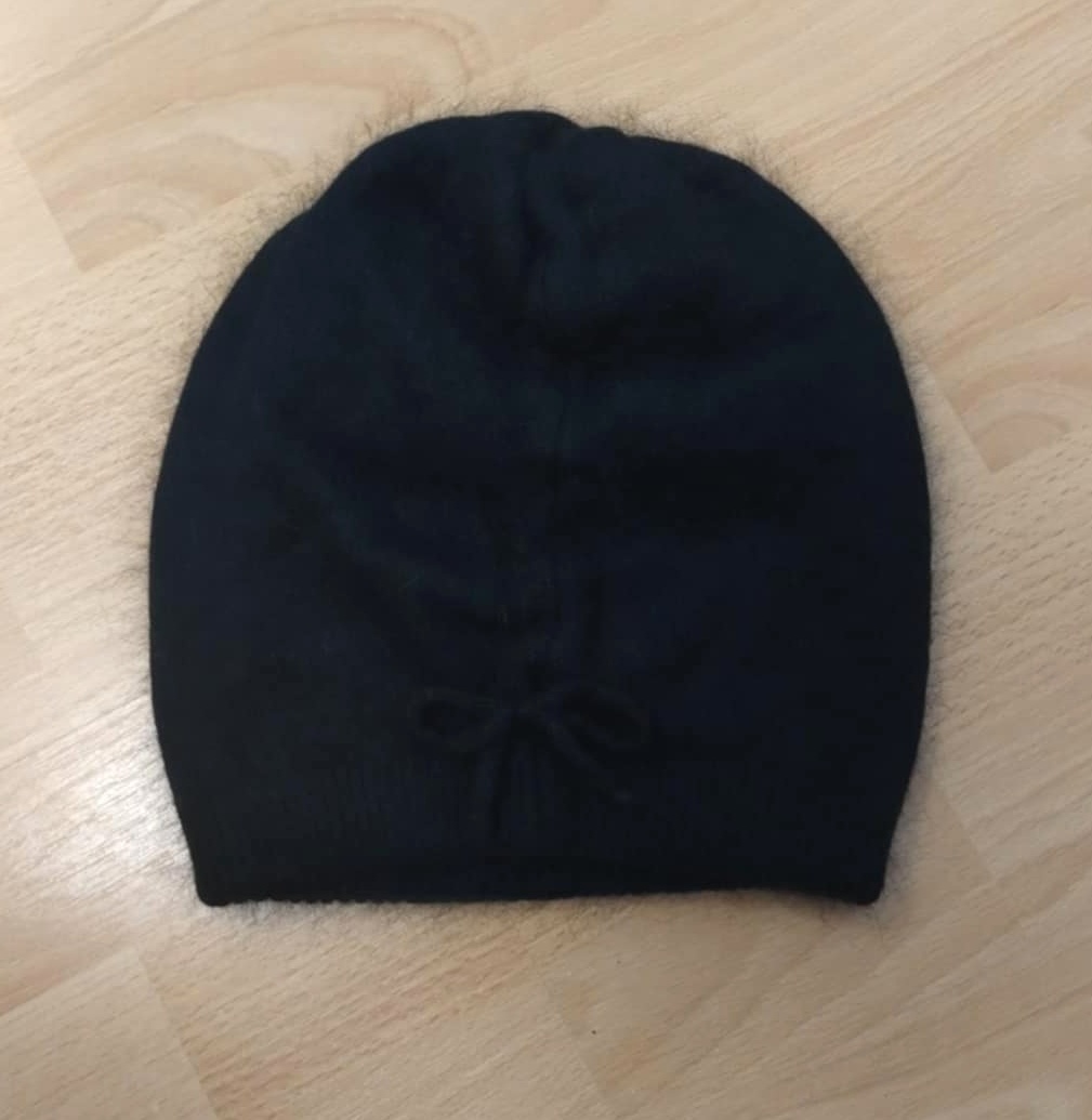 Dámska čierna čiapka s kamienkami - 2