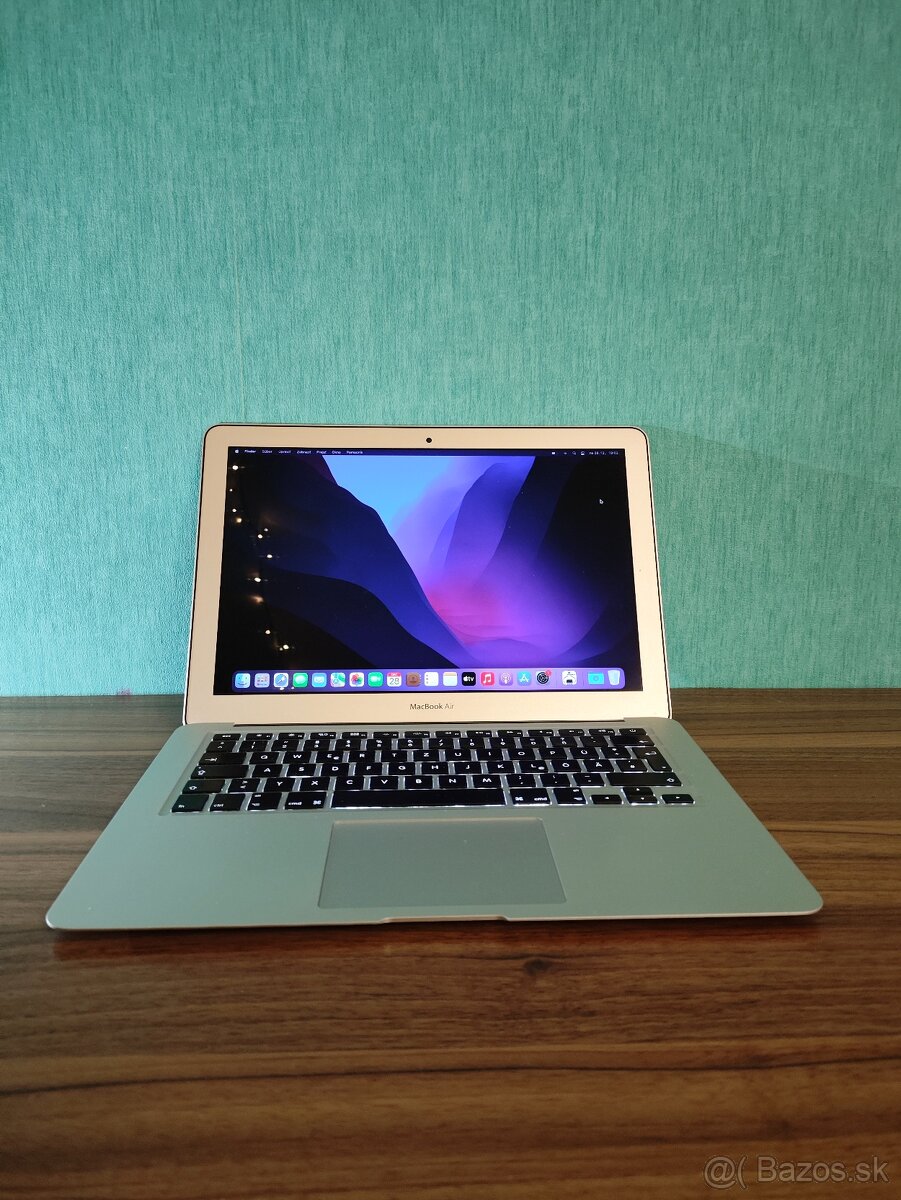 Apple MacBook Air A1466 (2017) –Intel i5 | 8 GB RAM |128 GB - 2