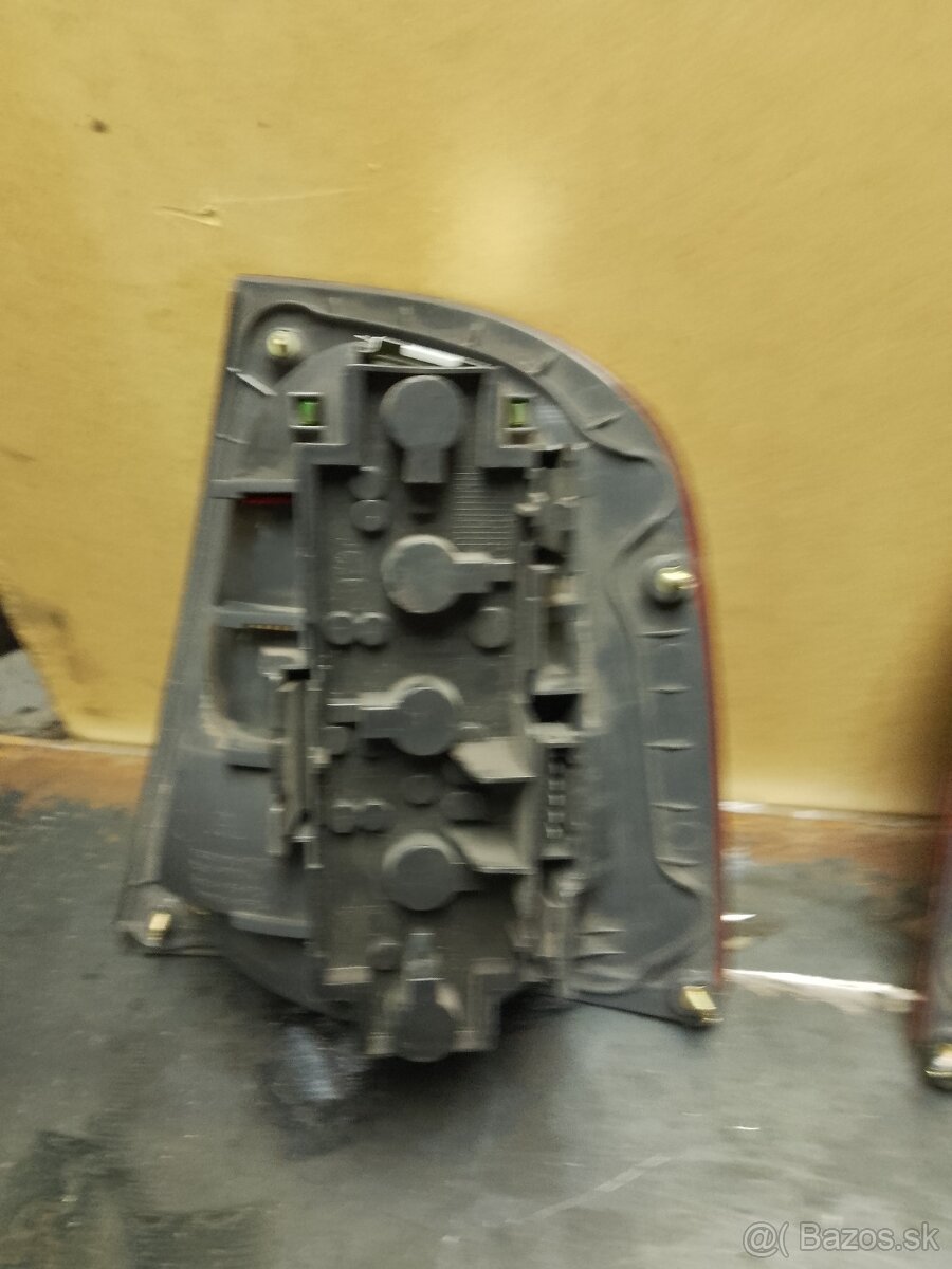 oktavia zadne svetla - 2