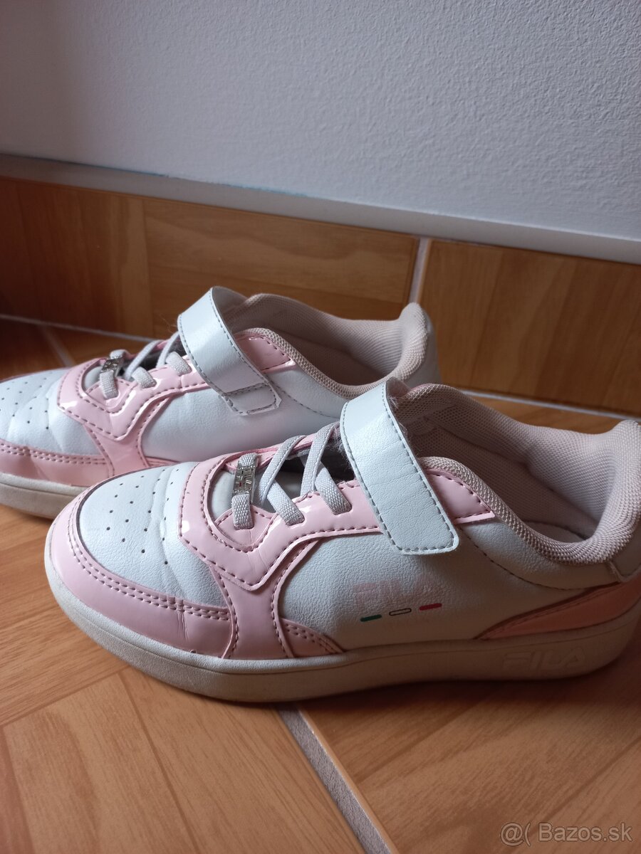 Dievčenské botasky FILA - 2