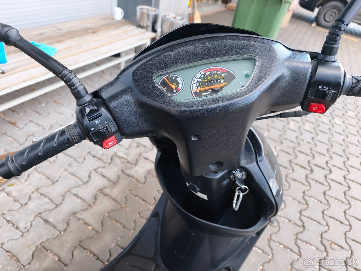 Adamoto Speeder 50 - 2