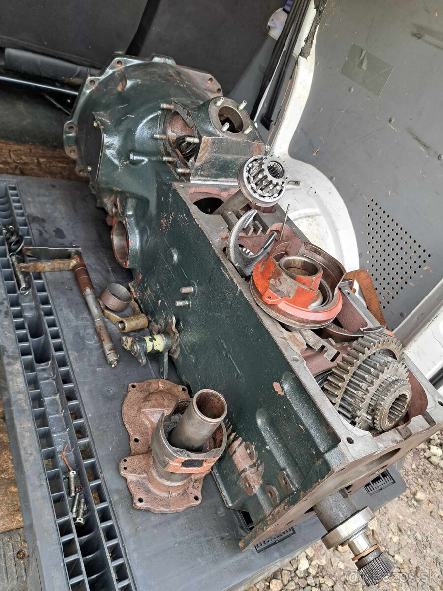 ponúkam prevodovka Zetor - 2