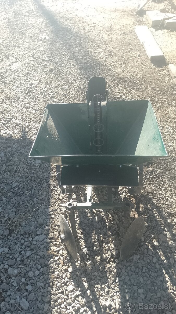 Sadzac na zemiaky - 2