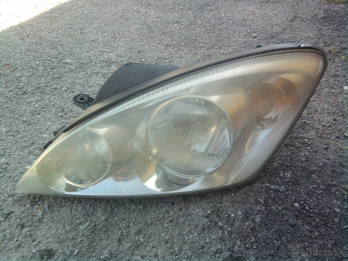 Kia ceed predne svetla - 2